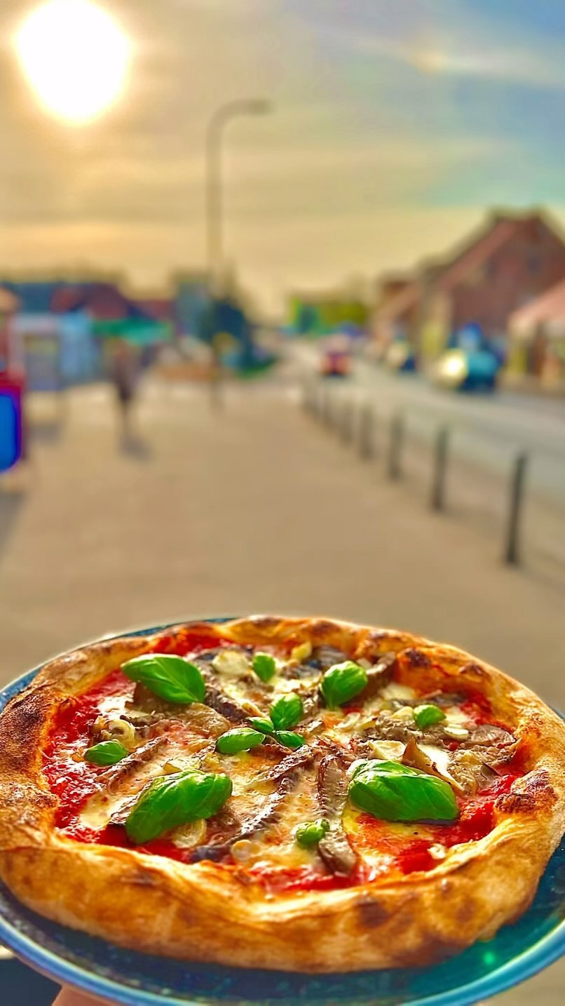 Foto: Pizza Bianca Con Funghi